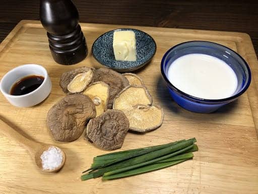 Ingredients for the sauce (I forgot to show the white wine).