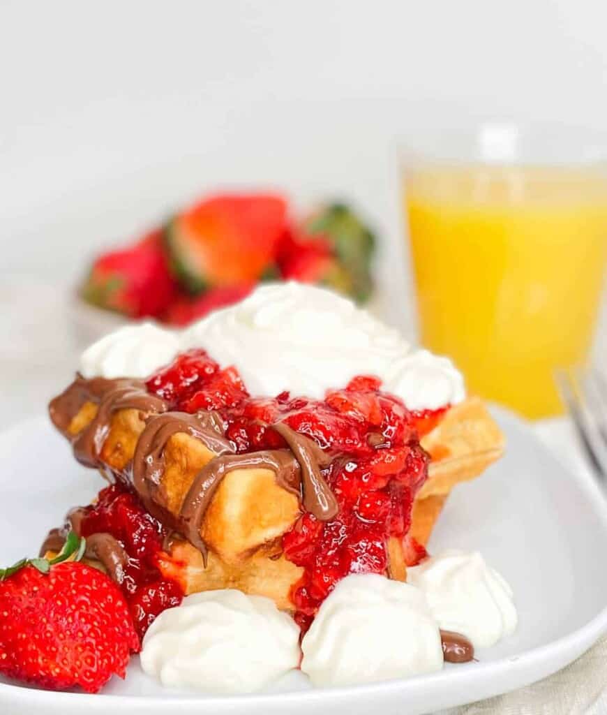Strawberry Shortcake Waffles - Feat Img