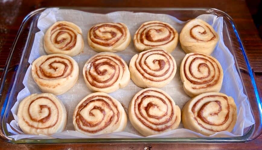 Homemade Cinnamon Rolls - After second rising, ready for the oven (Photo by Viana Boenzli)