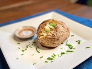 Recipe for a baked potato - Fluffy Baked Potato (Photo by Erich Boenzli)