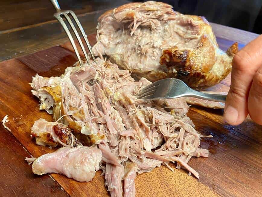 Slow Cooked Pulled Pork (Photo by Viana Boenzli)