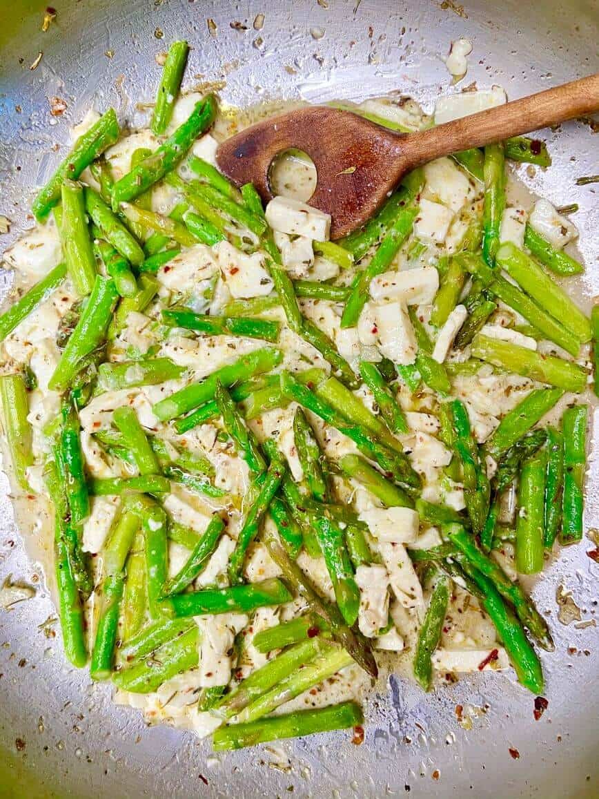 Pasta With Feta Cheese And Asparagus (Photo by Erich Boenzli)