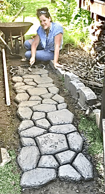 Viana working on the path.