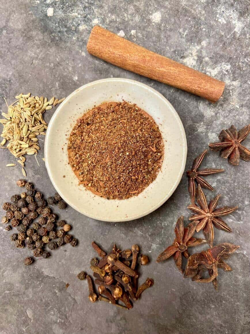 Ingredients for Chinese five spice.