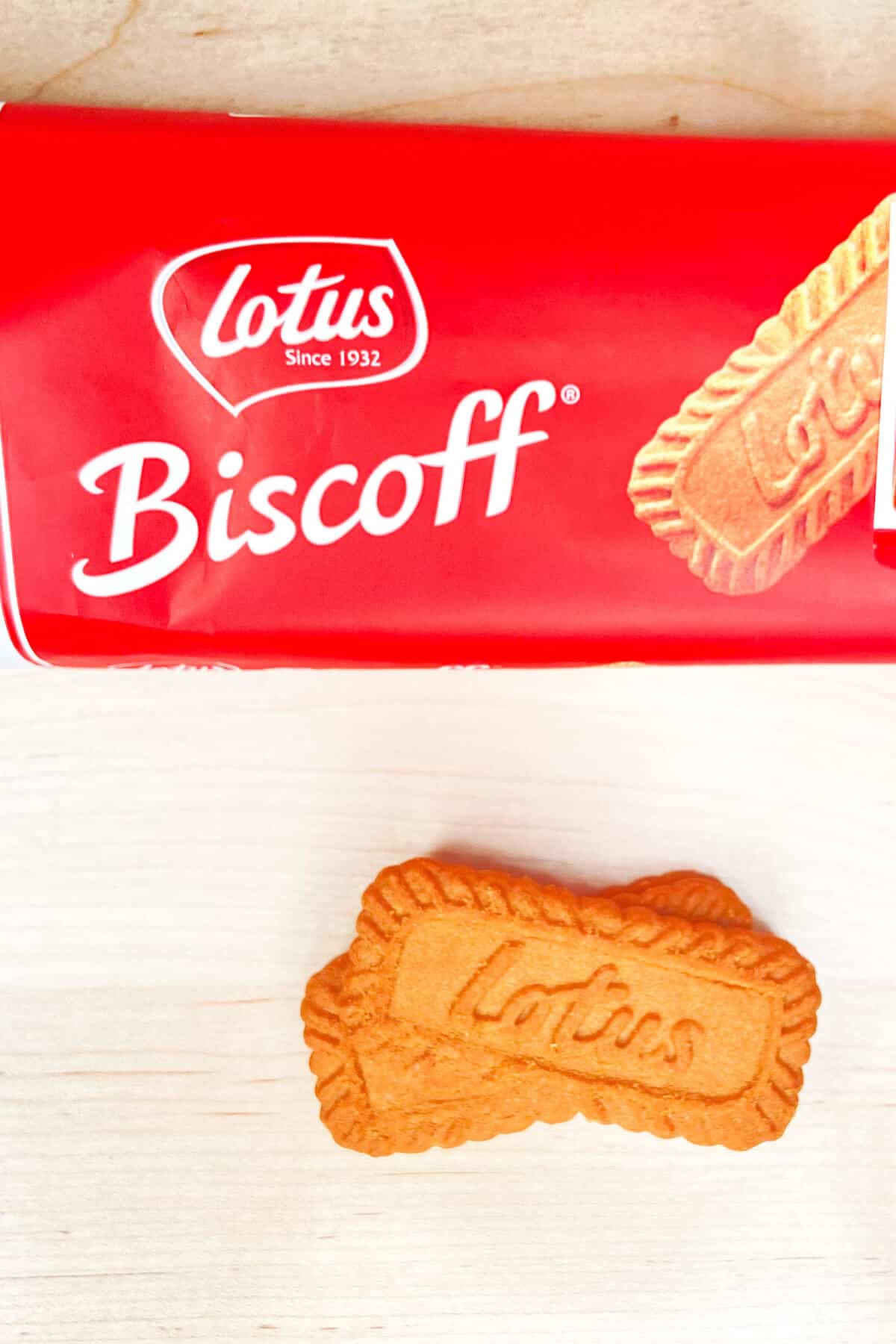 Lotus biscoff cookie package.